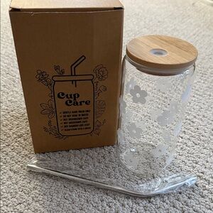 NWT Floral Glass Tumbler with Bamboo Lid and Straw